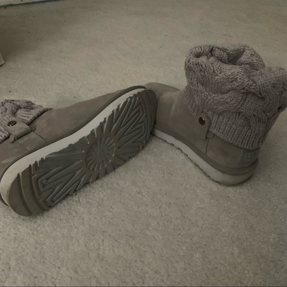 Mini Uggs - Picture 2 of 5